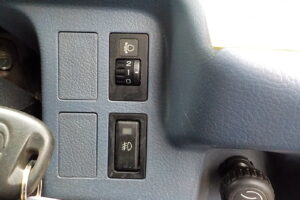 サムネイル: 平成22年　レンジャー 8.2立米 プレス式パッカー車