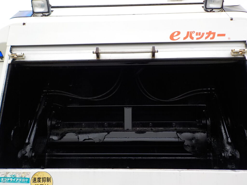 平成22年　レンジャー 8.2立米 プレス式パッカー車