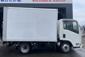サムネイル: 平成27年　エルフ２トンパネル　４WD　車検1年付