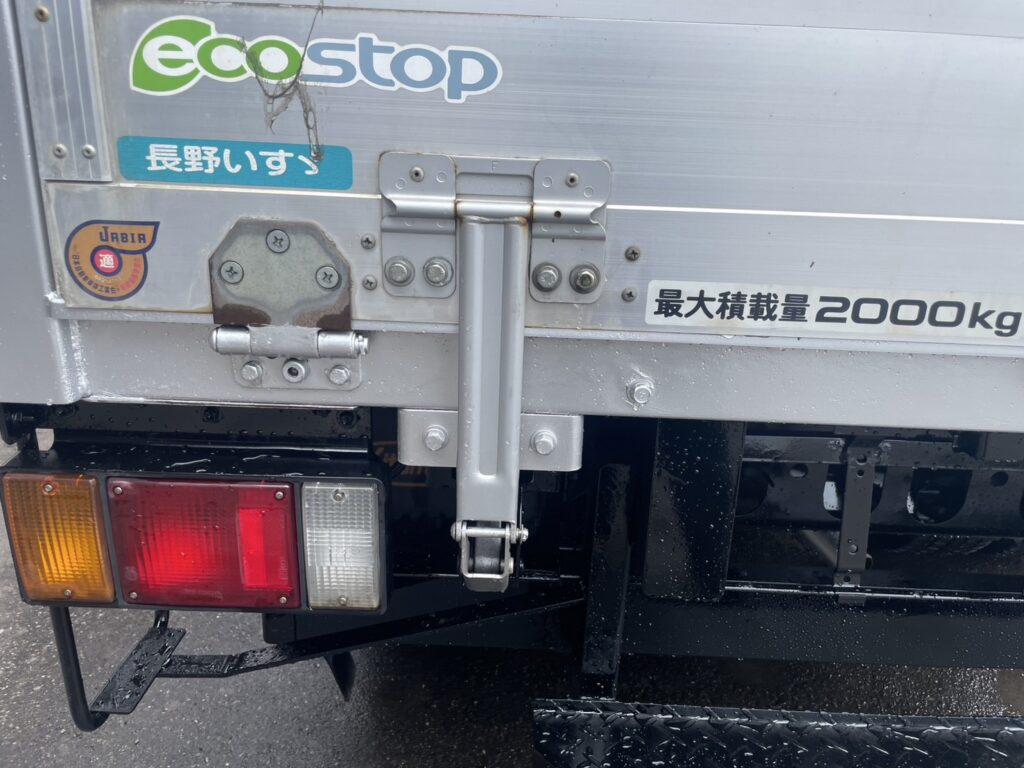 平成27年　エルフ２トンパネル　４WD　荷台・下廻り塗装済み　車検1年付