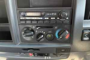 サムネイル: 平成20年　いすゞ　フォワード　４トン４段クレーン　フックイン（車検1年付）