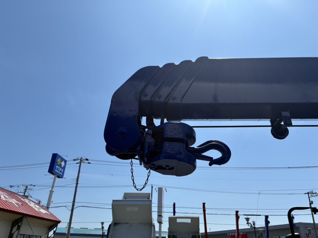 平成20年　いすゞ　フォワード　４トン４段クレーン　フックイン（車検1年付）