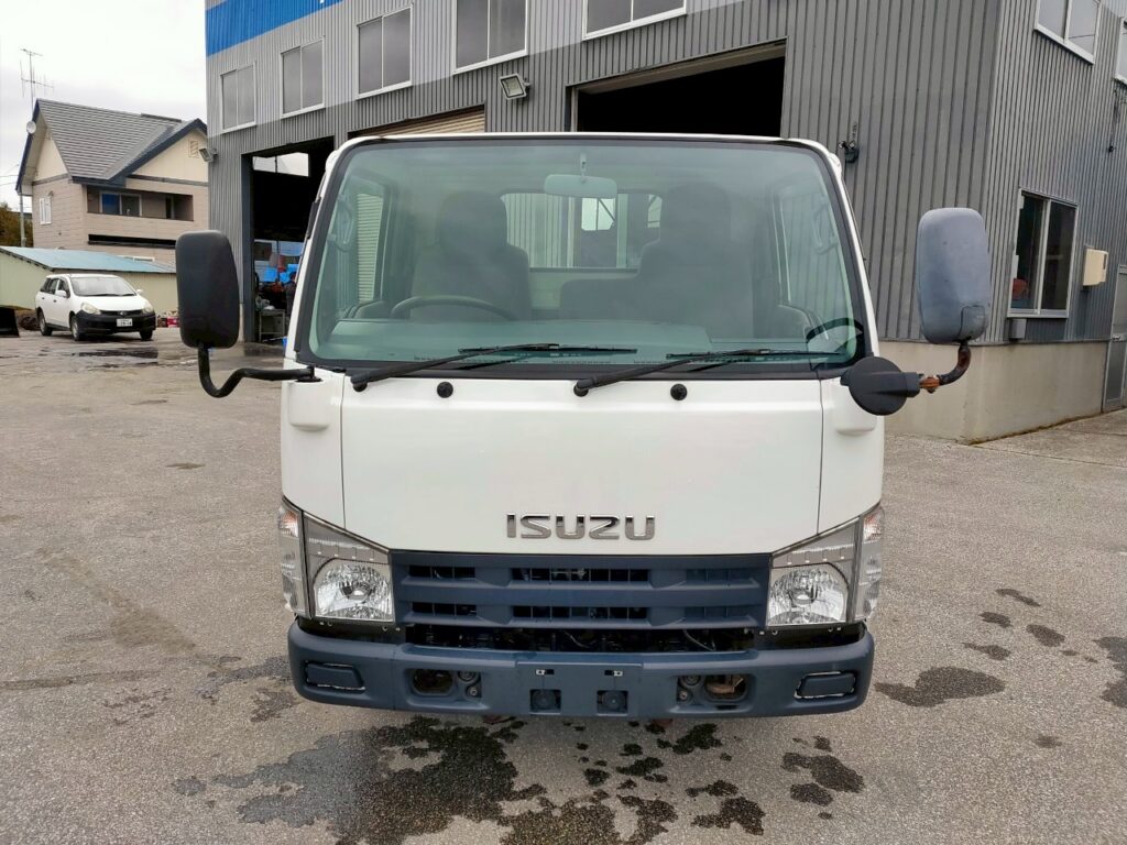 平成２３年　いすゞ　エルフ１．５トン平　４ＷＤ！
