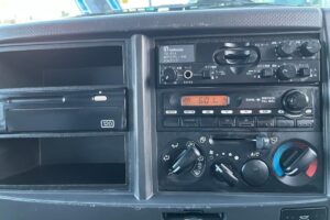 サムネイル: 平成26年　いすゞ　フォワード　プレス式パッカー8.2㎥　連続スイッチ・汚泥タンク・バックモニター（車検1年付）