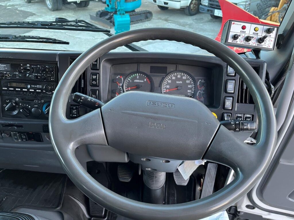 平成26年　いすゞ　フォワード　プレス式パッカー8.2㎥　連続スイッチ・汚泥タンク・バックモニター（車検1年付）