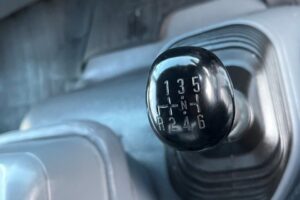 サムネイル: 平成26年　いすゞ　フォワード　プレス式パッカー8.2㎥　連続スイッチ・汚泥タンク・バックモニター（車検1年付）