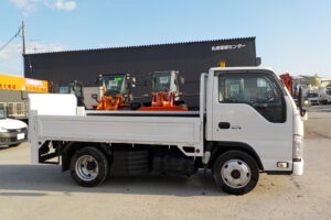 サムネイル: 平成30年　タイタン 1.5ｔ平　★4ＷＤ★パワーゲート付★車検令和8年3月★