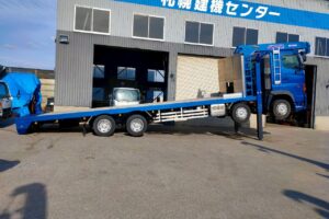 サムネイル: 平成２７年　日野　プロフィア大型セルフ４段クレーン　ラジコン