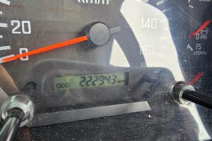 サムネイル: 平成28年　いすゞ　フォワード　４トン平ロング（車検令和7年8月）
