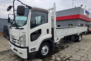 平成28年　いすゞ　フォワード　４トン平ロング（車検令和7年8月）