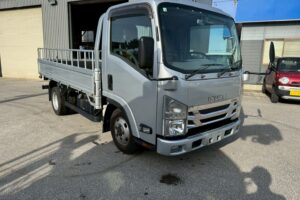 サムネイル: 平成29年  エルフ2ｔ平  4ＷＤ！！