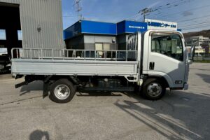 サムネイル: 平成29年  エルフ2ｔ平  4ＷＤ！！