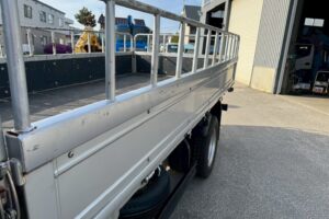 サムネイル: 平成29年  エルフ2ｔ平  4ＷＤ！！