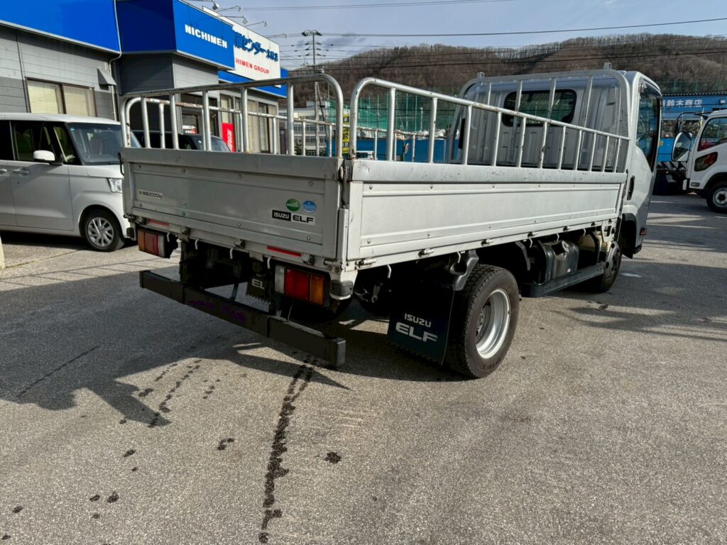 平成29年  エルフ2ｔ平  4ＷＤ！！