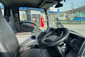 サムネイル: 平成29年  エルフ2ｔ平  4ＷＤ！！