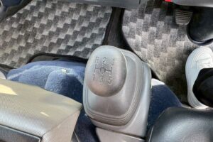 サムネイル: 平成29年  エルフ2ｔ平  4ＷＤ！！