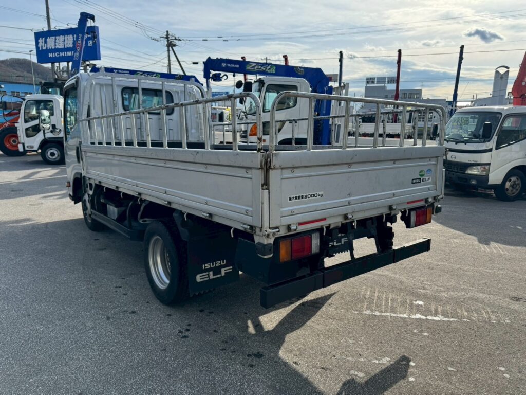 平成29年  エルフ2ｔ平  4ＷＤ！！