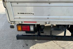 サムネイル: 平成29年  エルフ2ｔ平  4ＷＤ！！