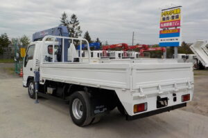 サムネイル: 平成18年　エルフ 2ｔ3段クレーン　★ロング★フックイン★荷台内寸370㎝×178㎝★