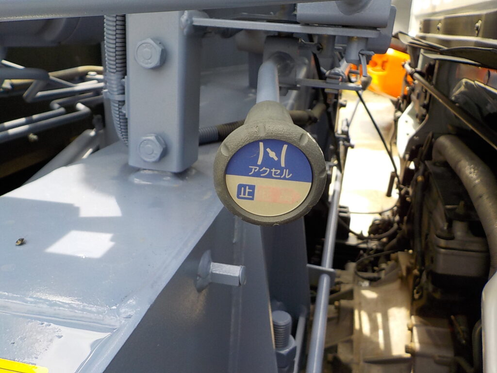 平成18年　エルフ 2ｔ3段クレーン　★ロング★フックイン★荷台内寸370㎝×178㎝★