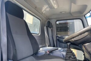 サムネイル: 平成20年　レンジャー４トンセーフティーローダー　ウインチ・スライドラジコン付　
