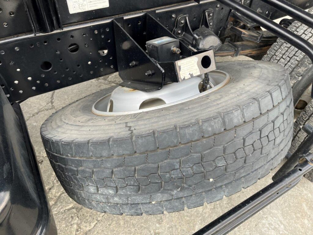 平成29年　いすゞ　フォワード　４トンダンプ　Ｌゲート（車検令和7年11月）