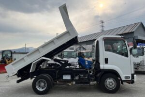 サムネイル: 平成29年　いすゞ　フォワード　４トンダンプ　Ｌゲート（車検令和7年11月）