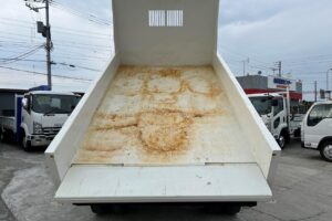 サムネイル: 平成29年　いすゞ　フォワード　４トンダンプ　Ｌゲート（車検令和7年11月）