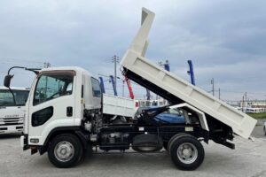サムネイル: 平成29年　いすゞ　フォワード　４トンダンプ　Ｌゲート（車検令和7年11月）