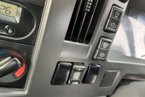 サムネイル: 平成29年　いすゞ　フォワード　４トンダンプ　Ｌゲート（車検令和7年11月）