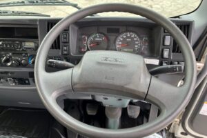 サムネイル: 平成29年　いすゞ　フォワード　４トンダンプ　Ｌゲート（車検令和7年11月）