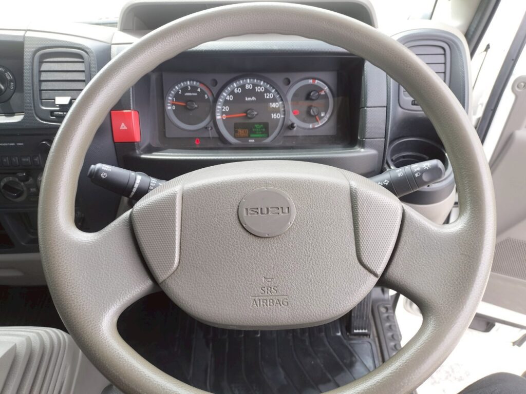 平成20年　エルフ 1.4ｔ平　4ＷＤ！！