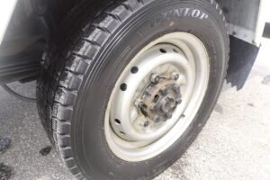 サムネイル: 平成20年　エルフ 1.4ｔ平　4ＷＤ！！