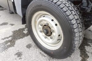 サムネイル: 平成20年　エルフ 1.4ｔ平　4ＷＤ！！