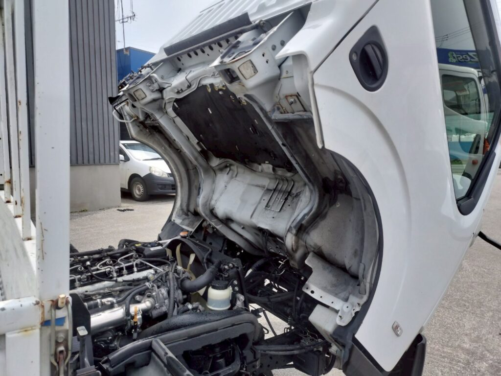 平成20年　エルフ 1.4ｔ平　4ＷＤ！！