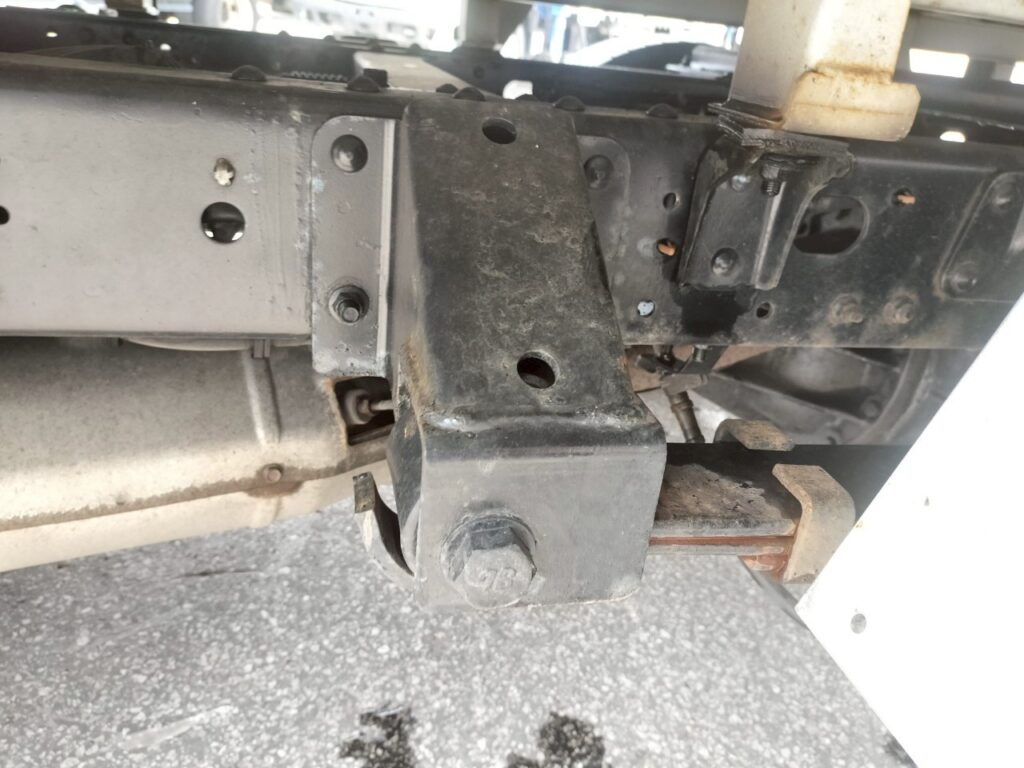 平成20年　エルフ 1.4ｔ平　4ＷＤ！！