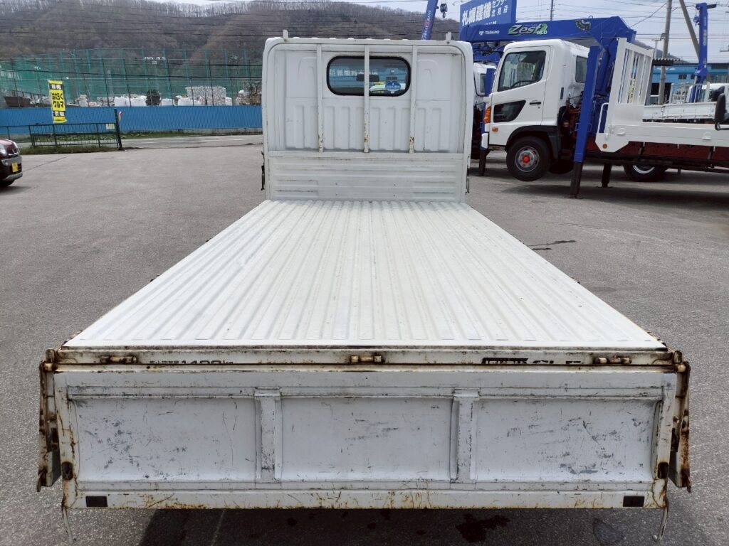 平成20年　エルフ 1.4ｔ平　4ＷＤ！！