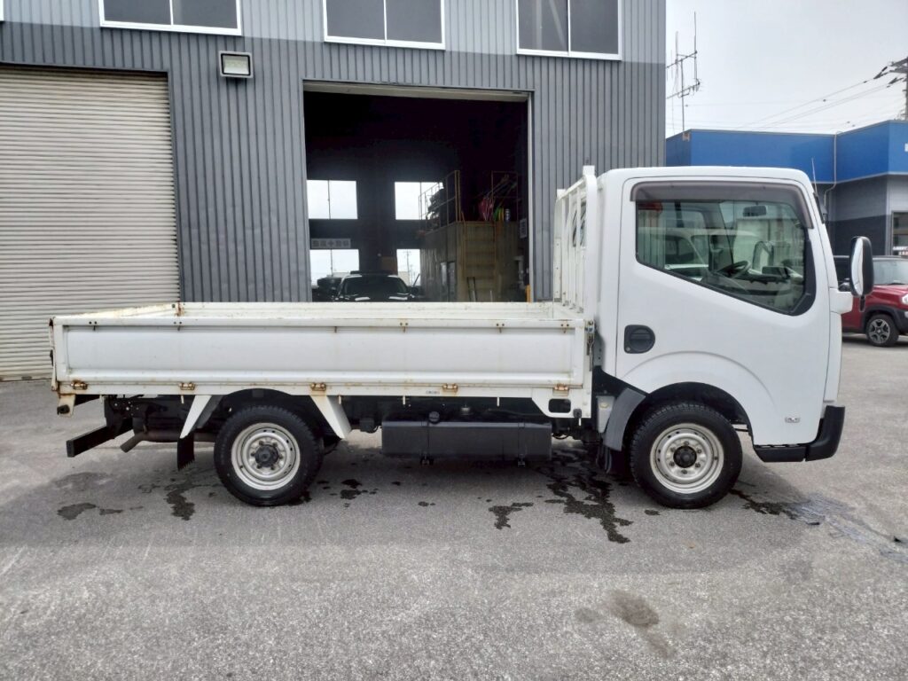 平成20年　エルフ 1.4ｔ平　4ＷＤ！！