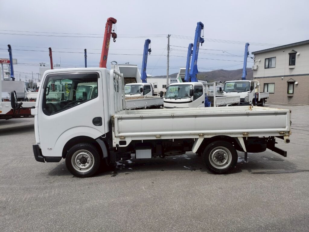 平成20年　エルフ 1.4ｔ平　4ＷＤ！！