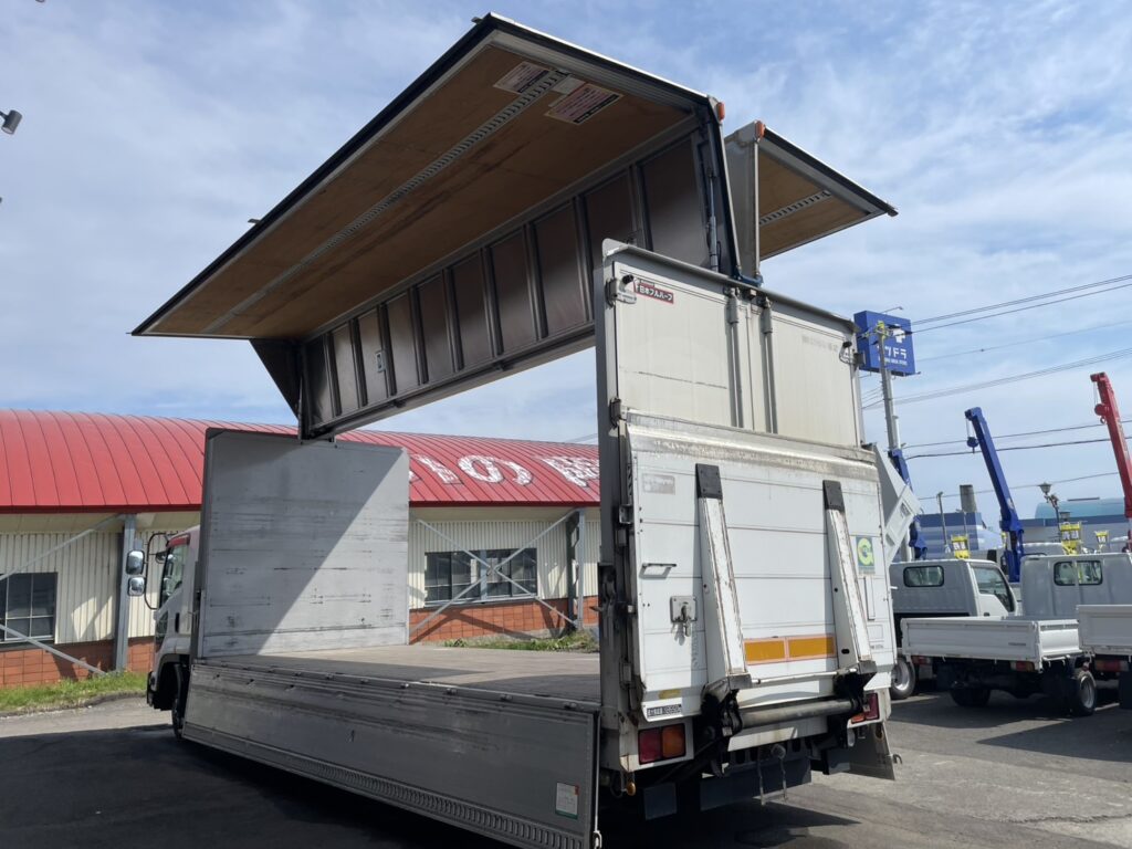 平成24年　フォワード４トンアルミウィングパワーゲート・ベッド付　車検1年付