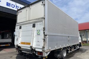 サムネイル: 平成24年　フォワード４トンアルミウィングパワーゲート・ベッド付　車検1年付