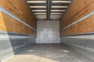 サムネイル: 平成24年　フォワード４トンアルミウィングパワーゲート・ベッド付　車検1年付