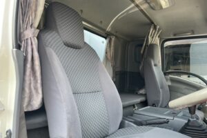 サムネイル: 平成24年　フォワード４トンアルミウィングパワーゲート・ベッド付　車検1年付