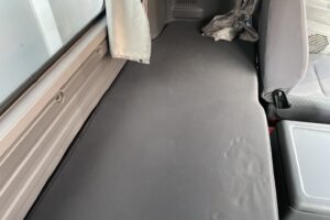 サムネイル: 平成24年　フォワード４トンアルミウィングパワーゲート・ベッド付　車検1年付