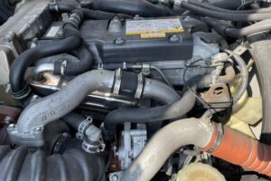 サムネイル: 平成24年　フォワード４トンアルミウィングパワーゲート・ベッド付　車検1年付