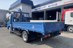サムネイル: 平成19年　デュトロ２トン４段クレーンロングラジコン　フックイン　走行３万キロ！！