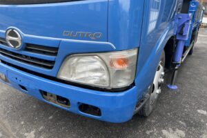 サムネイル: 平成19年　デュトロ２トン４段クレーンロングラジコン フックイン 塗装済み