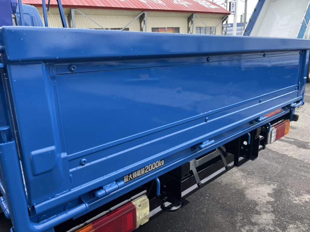 平成19年　デュトロ２トン４段クレーンロングラジコン フックイン 塗装済み