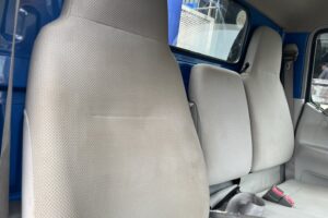サムネイル: 平成19年　デュトロ２トン４段クレーンロングラジコン フックイン 塗装済み