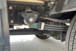 サムネイル: 平成18年　日野　デュトロ　2.65トン４段クレーンロング　フックイン・ラジコン・リヤジャッキ付（車検1年付）